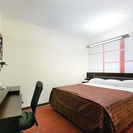 Red Roof Inn & Suites Beaumont Zewnętrze zdjęcie